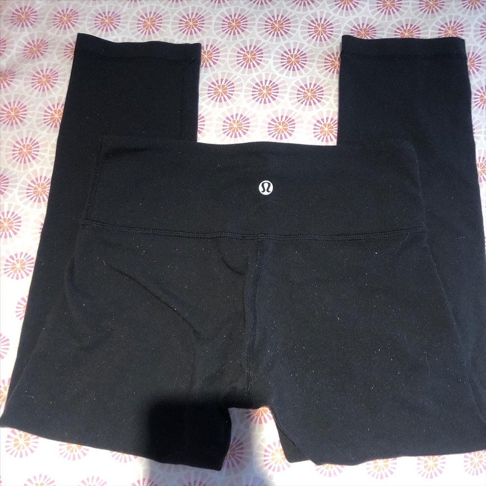 Black cropped Lululemon